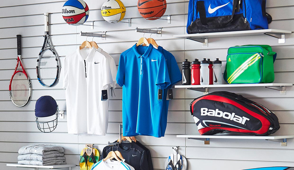 nen trung bay gi tren slatwall goi y hang hoa va phu kien giup tang ti le chuyen oi Viet Notion | SHOPDEPOT Image