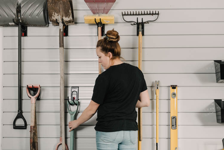 slatwall cho gara treo len tuong gon ngay loi i SHOPDEPOT | SHOPDEPOT